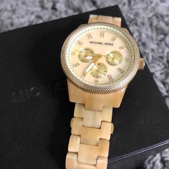 Michael Kors Bone Tortoise 